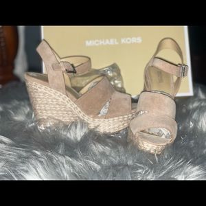 NWT Michael Kors Taylor Leather Wedge Sandler